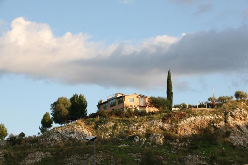 Vila Ciuci'S Manor Aragona Exteriér fotografie